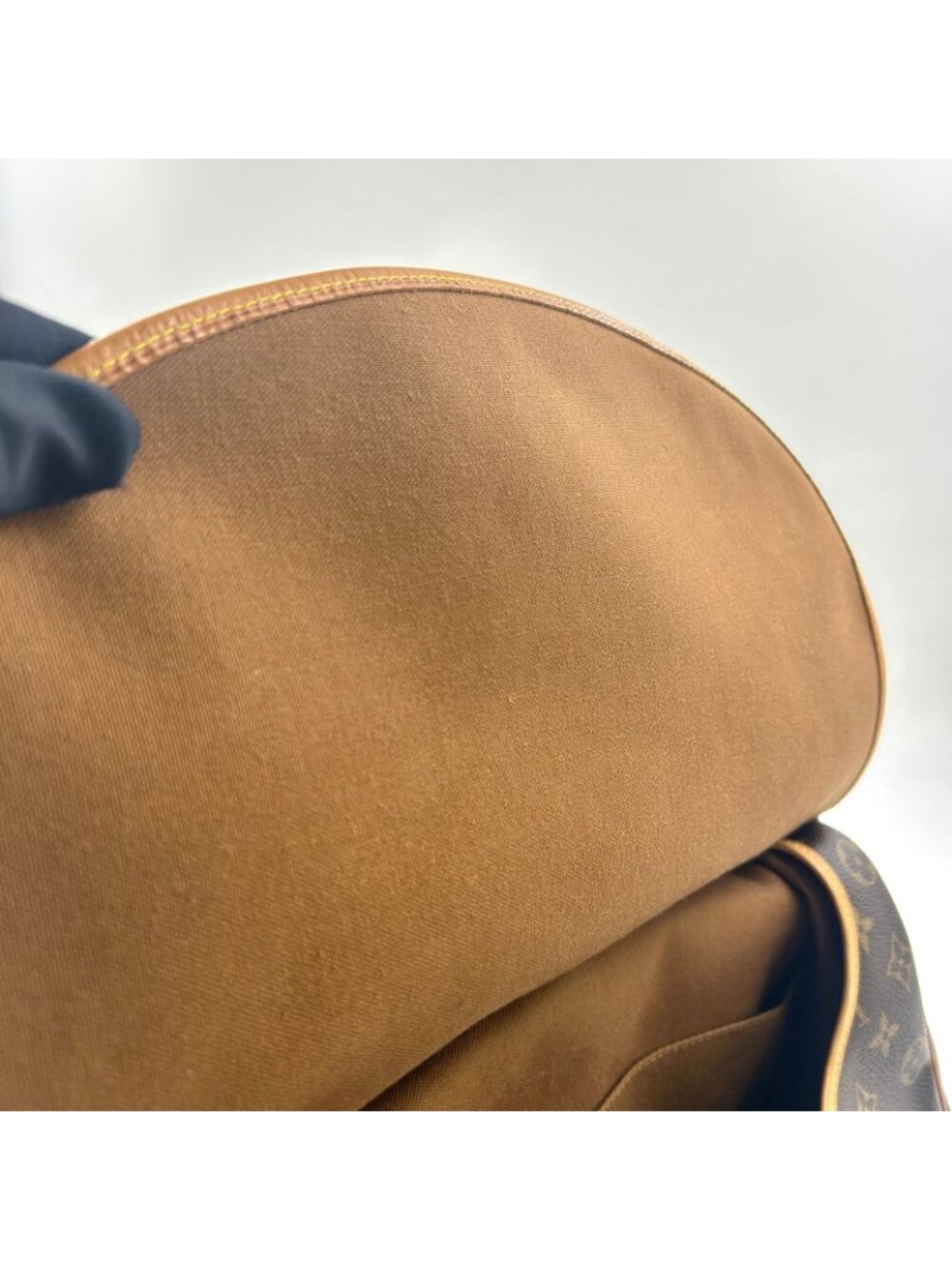 Louis Vuitton Saumur 35 Monogram Leather Brown Light Shoulder Bag Gold - Picture 15 of 15